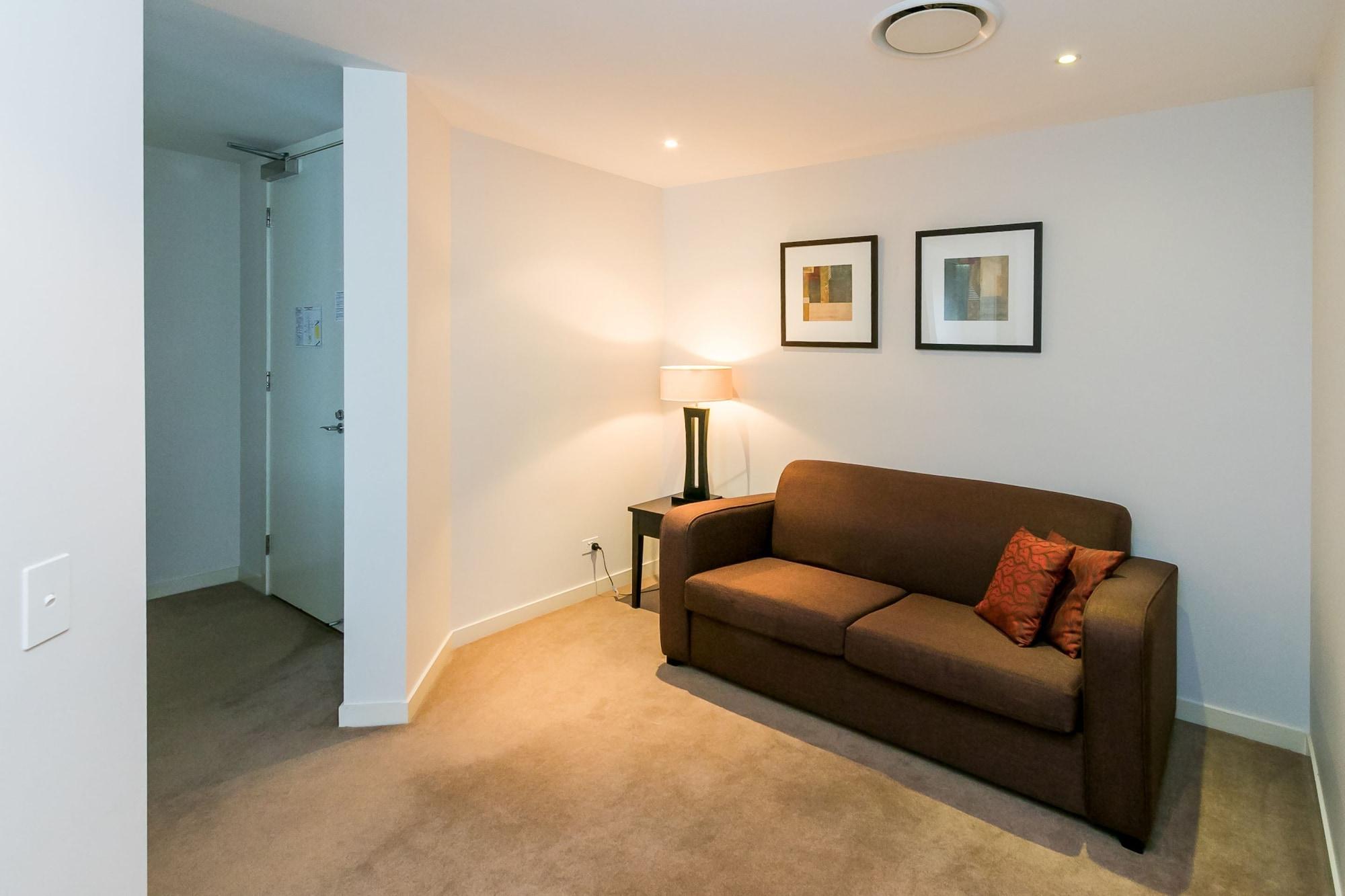 Grand Mercure Allegra Hervey Bay Exteriör bild A typical apartment at the University of Western Australia