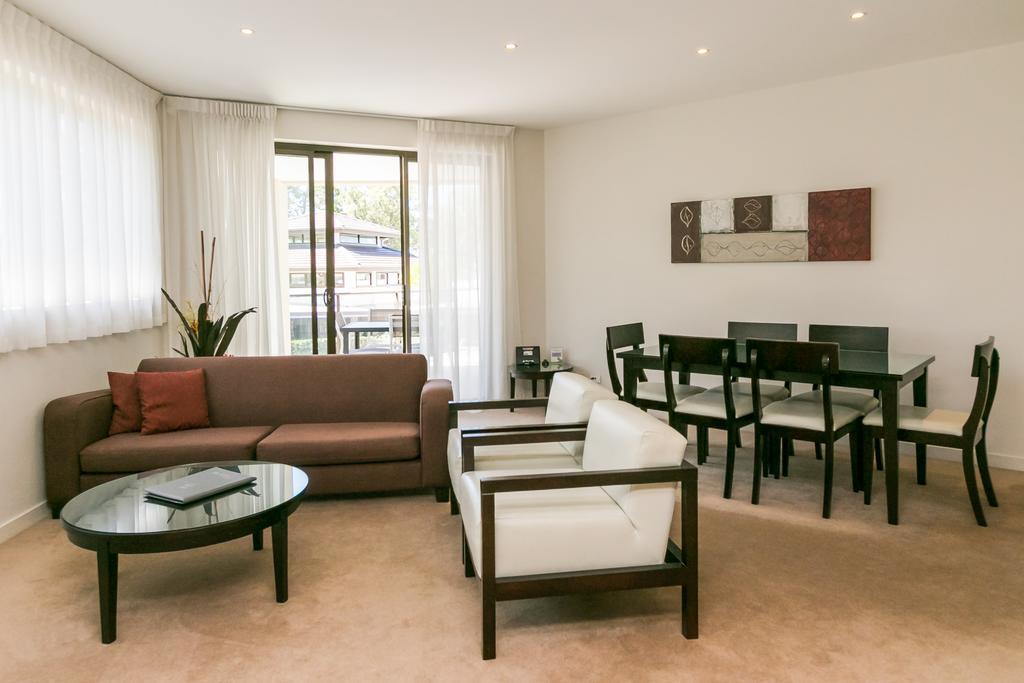 Grand Mercure Allegra Hervey Bay Exteriör bild A living room