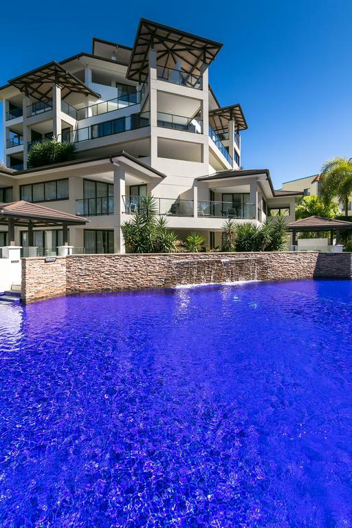 Grand Mercure Allegra Hervey Bay Exteriör bild The pool at the W Hotel