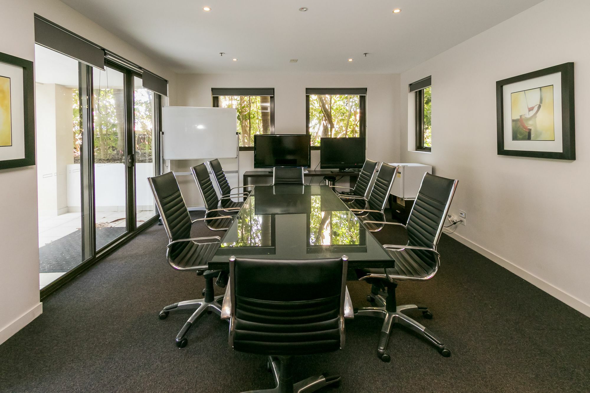 Grand Mercure Allegra Hervey Bay Exteriör bild Boardroom at the University of Waikato